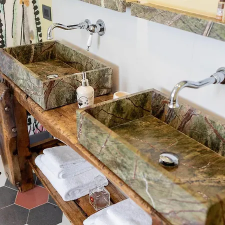 Bed & Breakfast Al 33 Giri Cefalu