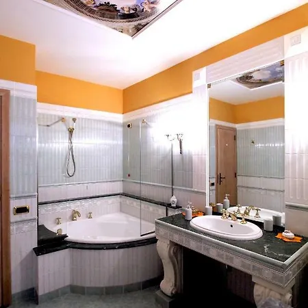 Al 33 Giri Bed and Breakfast Cefalù